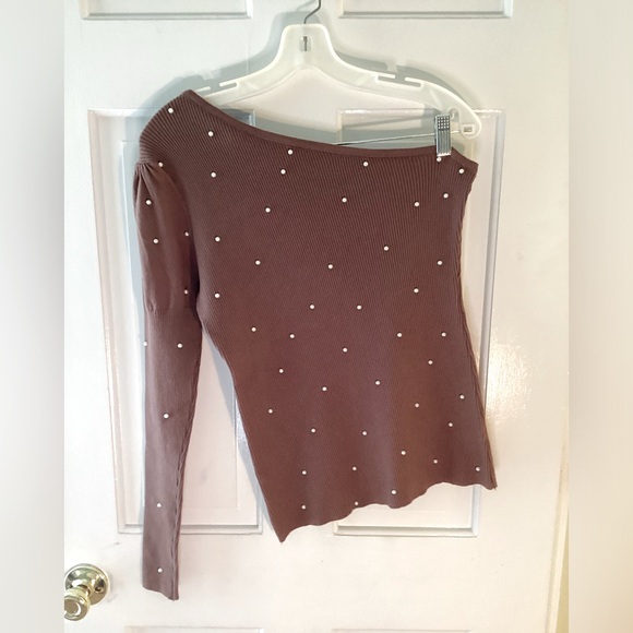 Bibi one sleeve brown sweater with pearls - Picture 1 of 6